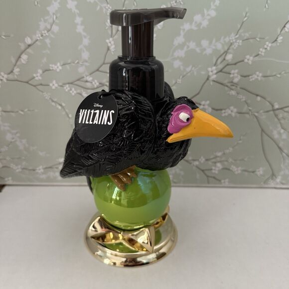 Bath & Body Works Disney Maleficent Raven G & C Foaming Hand Soap Dispenser NWT - Picture 2 of 6